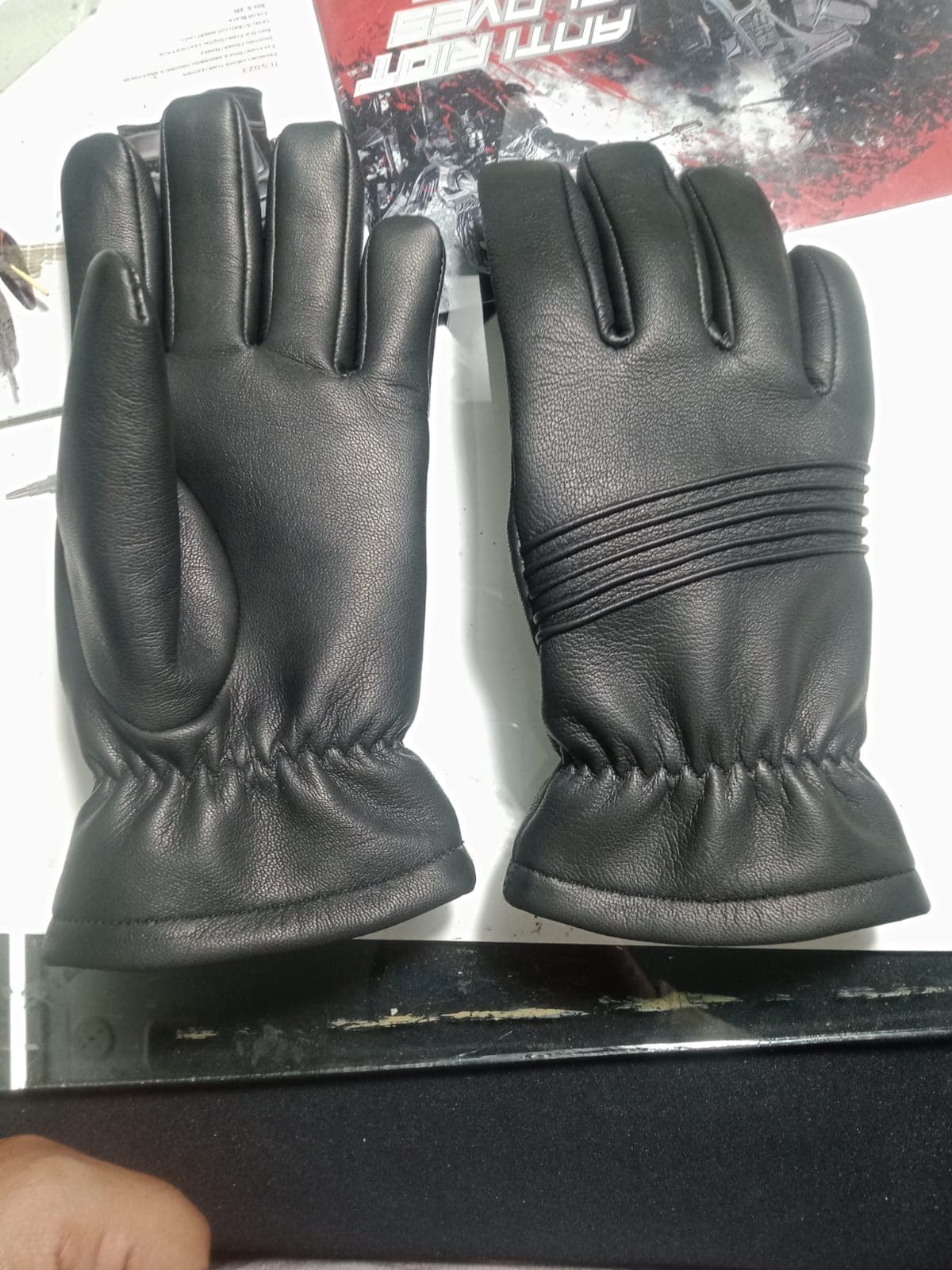 Padded Ribbed Cuff Black Leather Winter Dressing Gloves